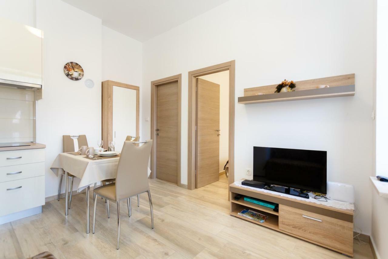 Apartment Rosemary 24 Krk Town Esterno foto