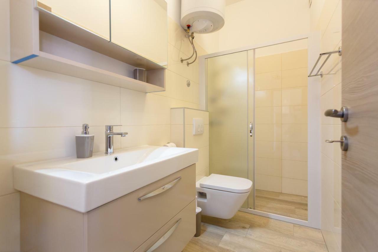 Apartment Rosemary 24 Krk Town Esterno foto