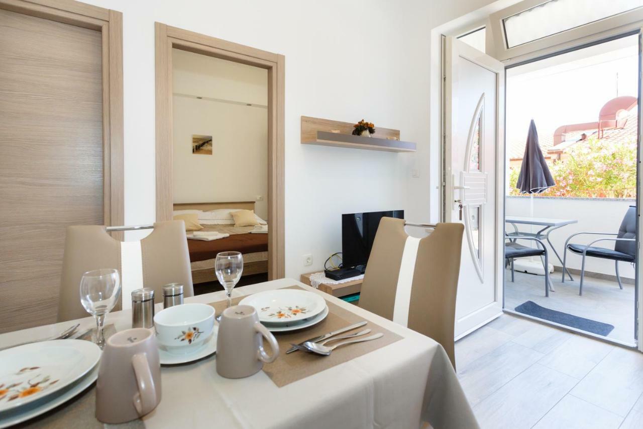 Apartment Rosemary 24 Krk Town Esterno foto