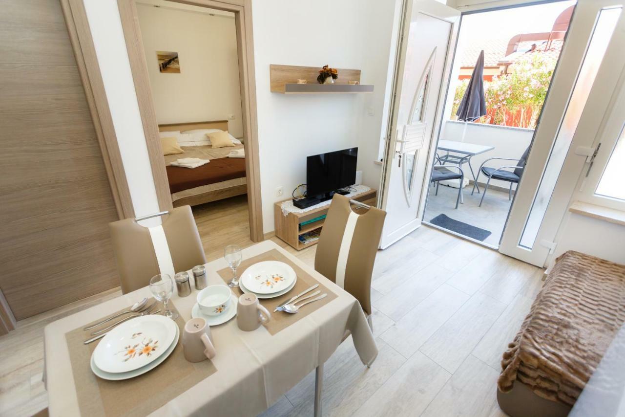 Apartment Rosemary 24 Krk Town Esterno foto